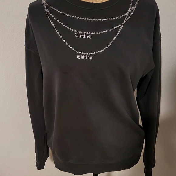 🤍 Grey Sweatshirt with jewelry embroidery Limited Edition - Picture 7 of 8